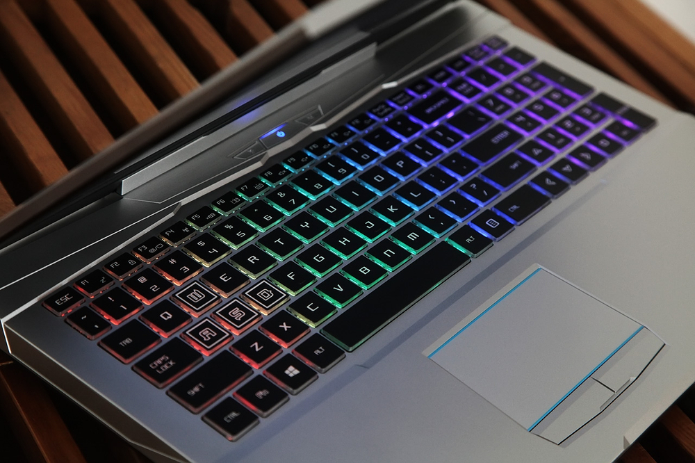 八代标压加持炫龙炎魔t2ti游戏本开箱