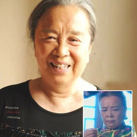 曾经演容嬷嬷的李启明老师已经80岁了.