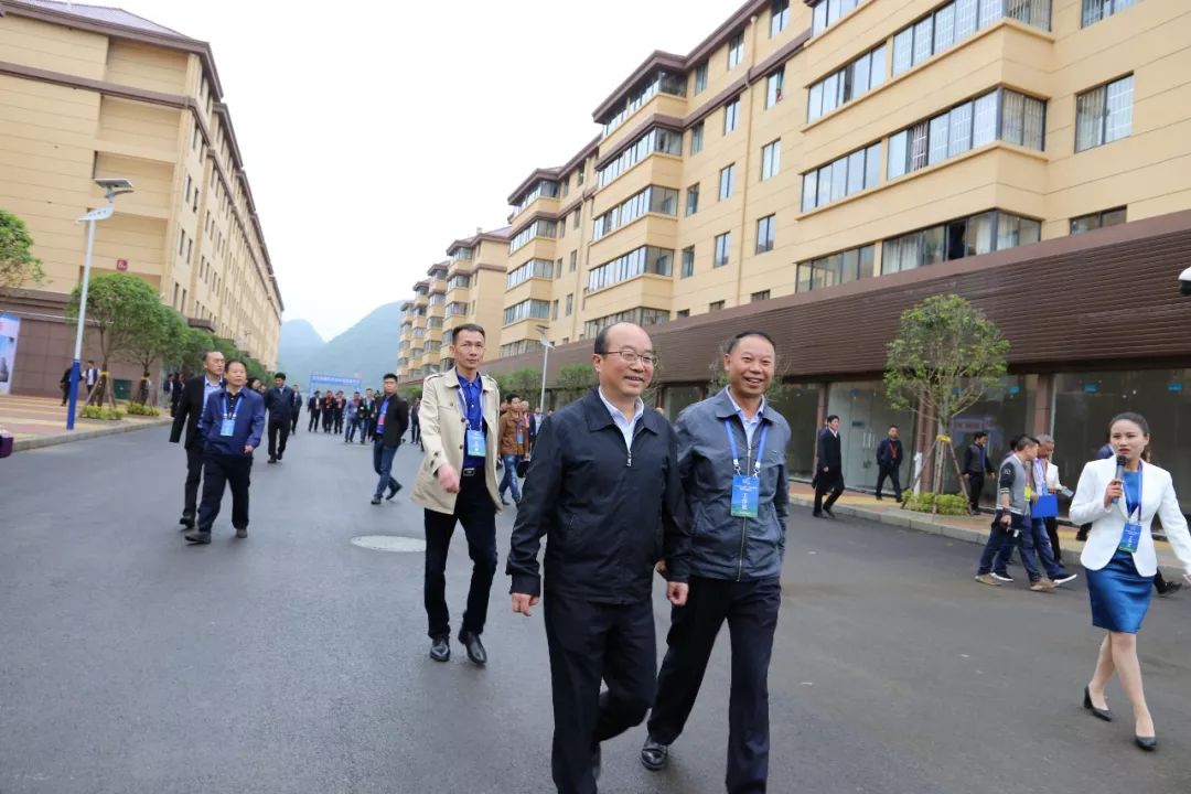 贵州省副省长吴强视察鑫旺大市场__凤凰网