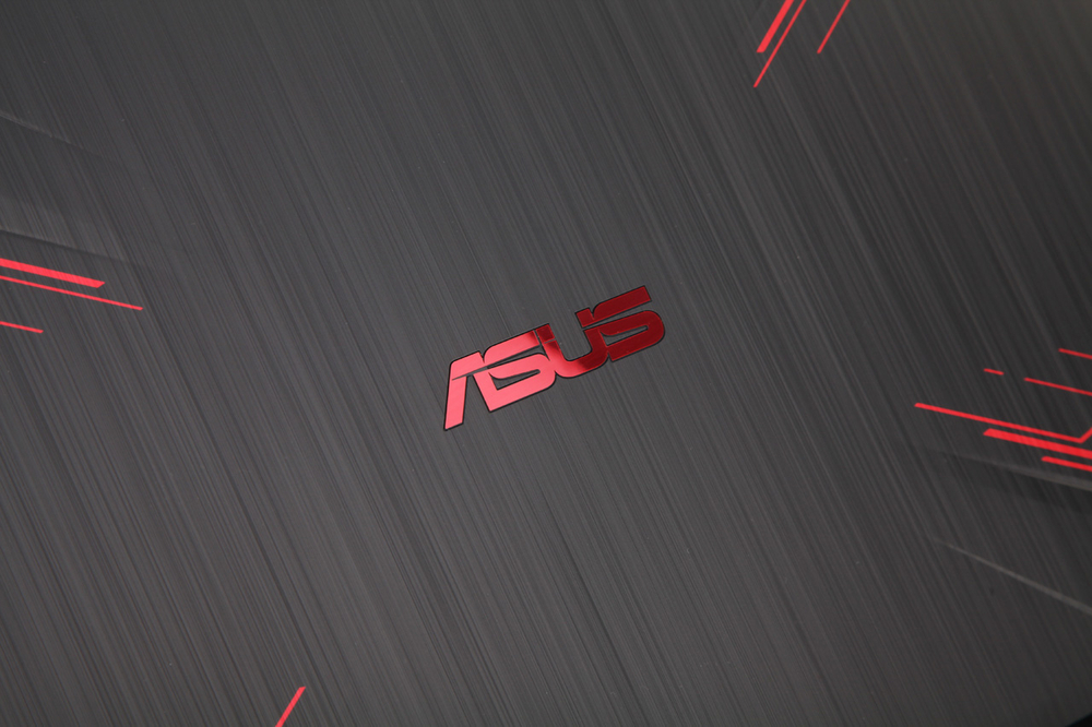 未来战甲华硕飞行堡垒五代fx80毒图党