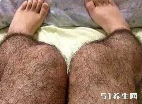 小腿毛发较黑较粗者分别为30%和70%,由此可见,汗毛重的女性真心不少呢