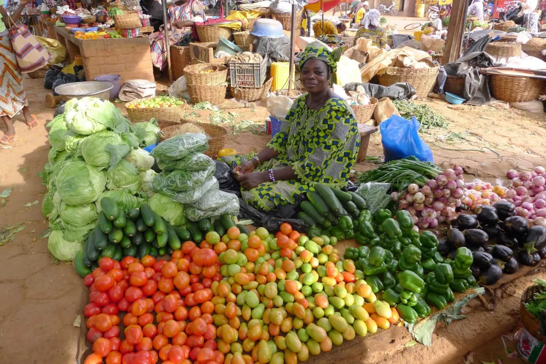 来到非洲的菜市场,你会发现这里有超多 你从来没见过的