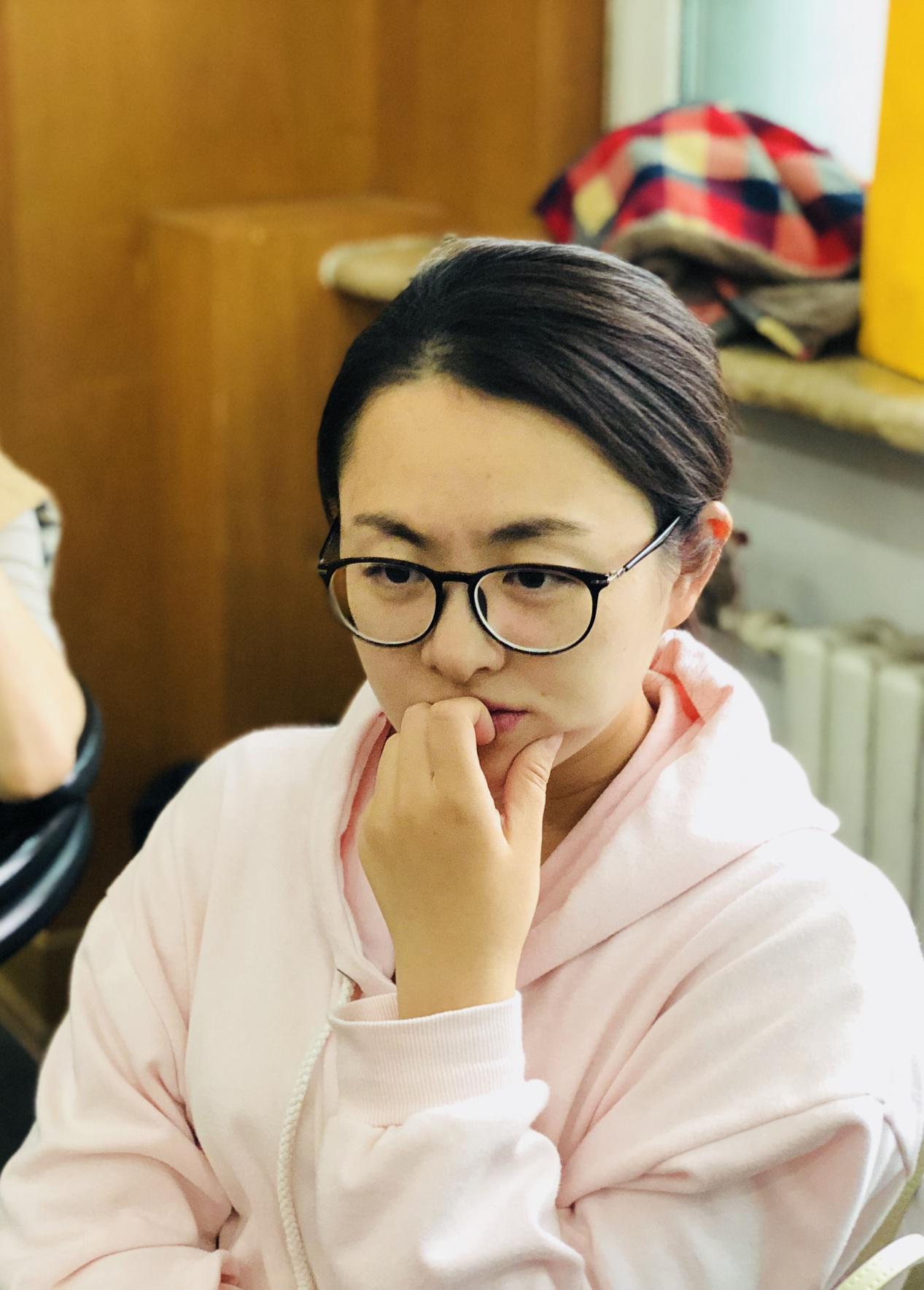 下图:演员陈竹下图:演员金珊下图:王茂蕾饰演爸爸 龙月饰演妈妈更多