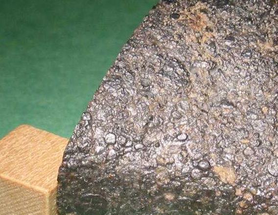 教你从陨石的特征:来断定陨石的种类!