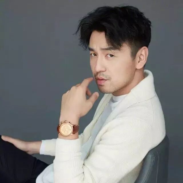 雷佳音被错认成鹿晗,佟丽娅一脸嫌弃,网友:他终于放过千玺了