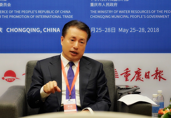 中新战略性互联互通示范项目管理局局长韩宝昌接受记者采访.