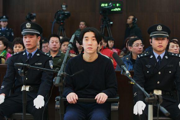 明星"入狱照",余文乐最帅,张一山最憔悴,他们三个却是真入狱