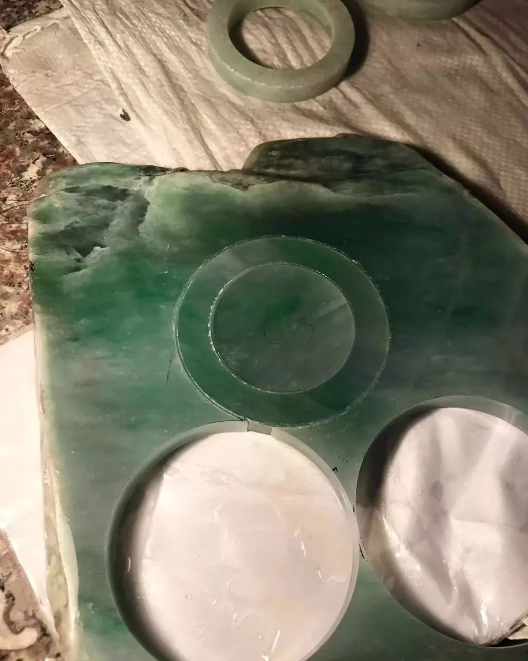 冰飘花翡翠手镯制作过程,真的太美!