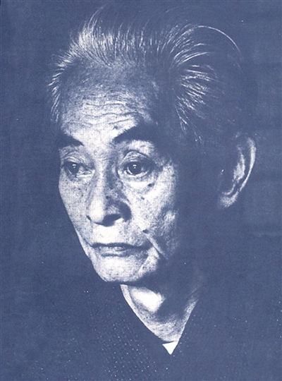 &nbsp      &nbsp       川端康成是第一个获得诺贝尔文学奖的日本