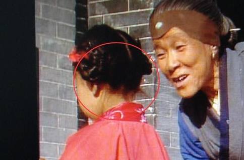 揭秘《红楼梦》中5个穿帮镜头,很少有人能发现,网友:除非慢放