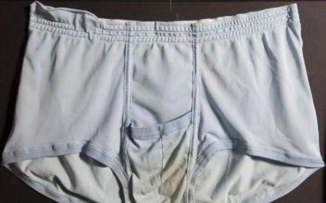 有趣的一场拍卖会,猫王演唱会穿过的内裤也被挂了上去