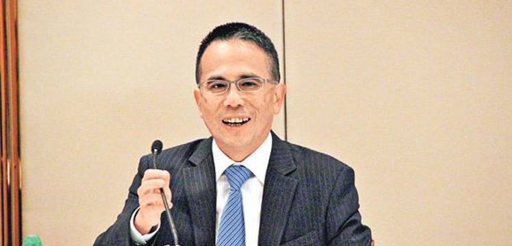 李泽钜的千亿身家,加上李嘉诚对其的疼爱,可以说李思德在年纪轻轻的