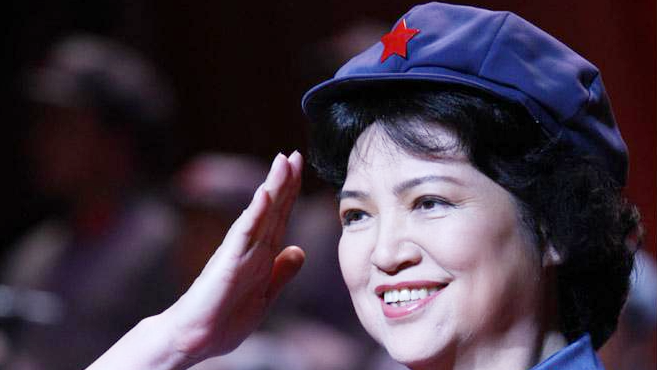 耿莲凤《年轻的朋友来相会》,优美动人的曲调,欢快流畅的旋律