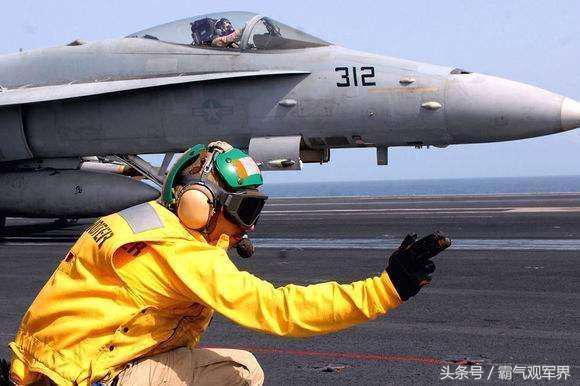 中国航母起飞手势图片图片