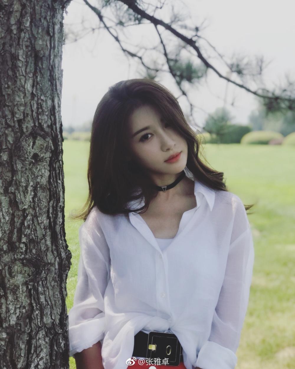 陈伟霆的5位靓丽小师妹,周雨彤第二,袁冰妍上榜,第一美艳动人