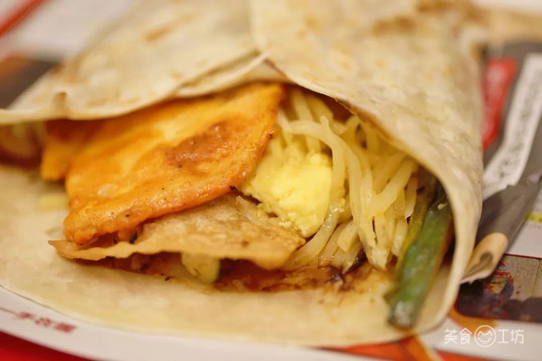 西式快餐店get中餐的技能包,竟然把大饼做得这样好吃!_凤凰网