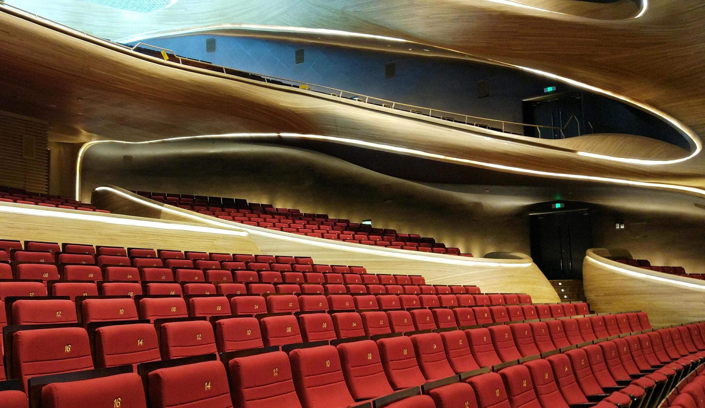 2016年2月,哈尔滨大剧院被archdaily评选为"2015年世界最佳建筑"之"