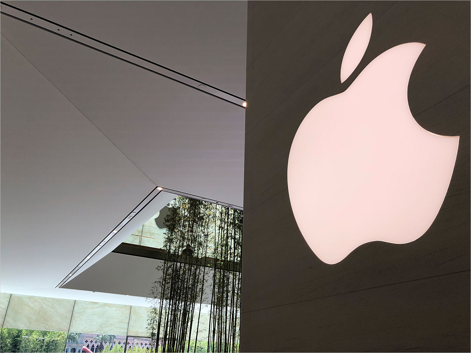 届时在澳门或周边的果粉们可别错过哦~作为apple store的标配,顾客可