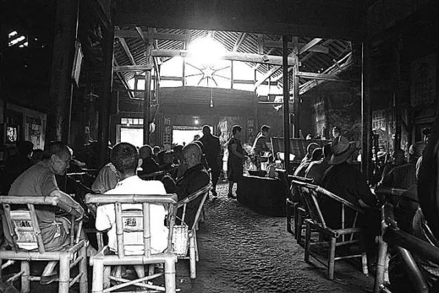 民国茶馆:乡土与江湖