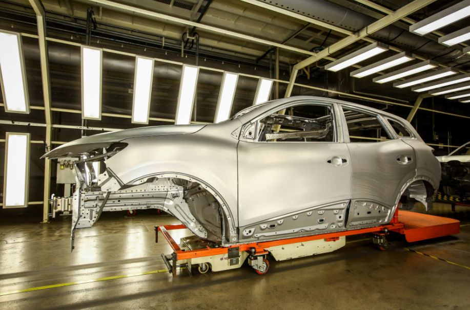 你以为钣金厚硬邦邦的汽车最安全?其实软的部分更关键