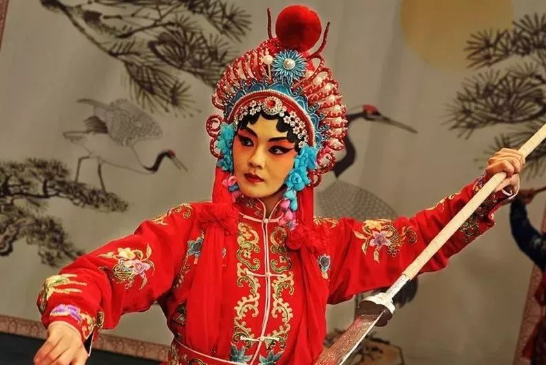 从《保持通话》里亡命救女的 grace,到《大武生》里的刀马旦席木兰,再