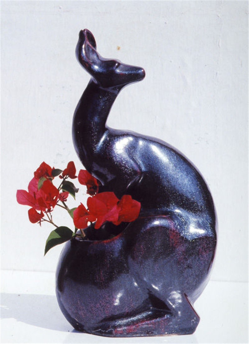 当代著名女艺术家乔红