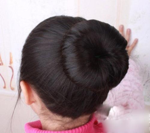 简单可爱的儿童盘发发型扎法步骤!