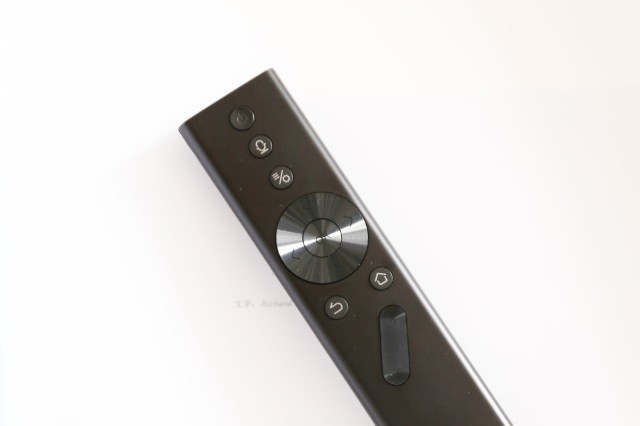 百吋巨屏让你现场观看世界杯极米无屏电视h2slim体验