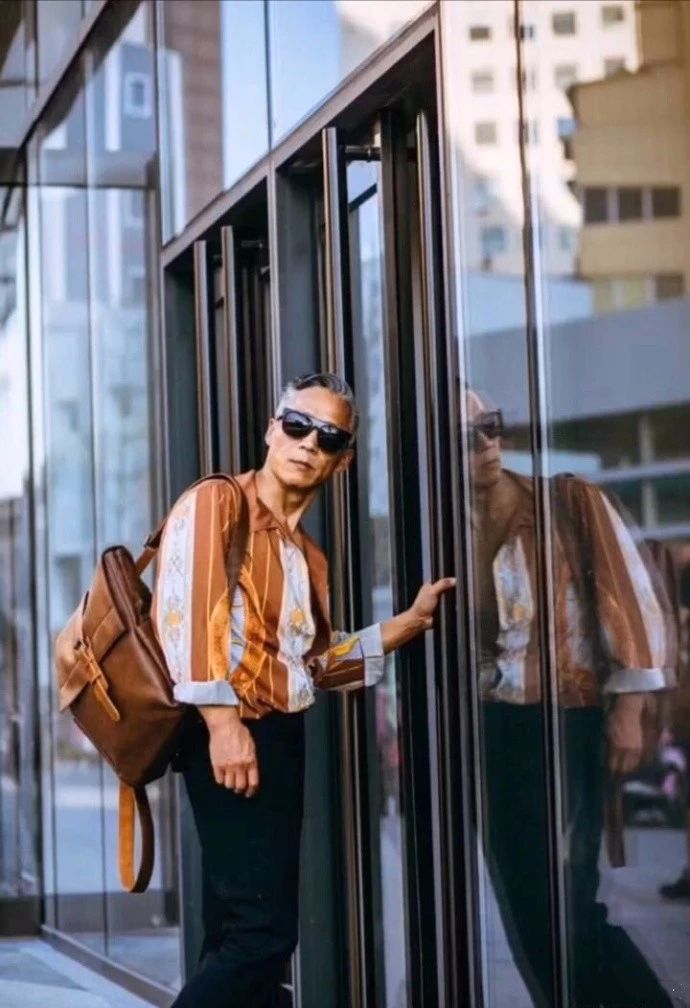 原来完美的身材和健康的体魄才是最时尚的衣裳!