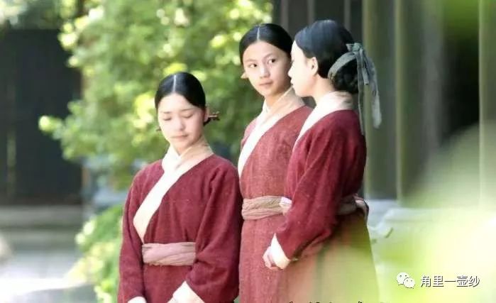 《琅琊榜》中璇玑公主算是一个奇迹,一个小女孩,在被灭国又举目无亲