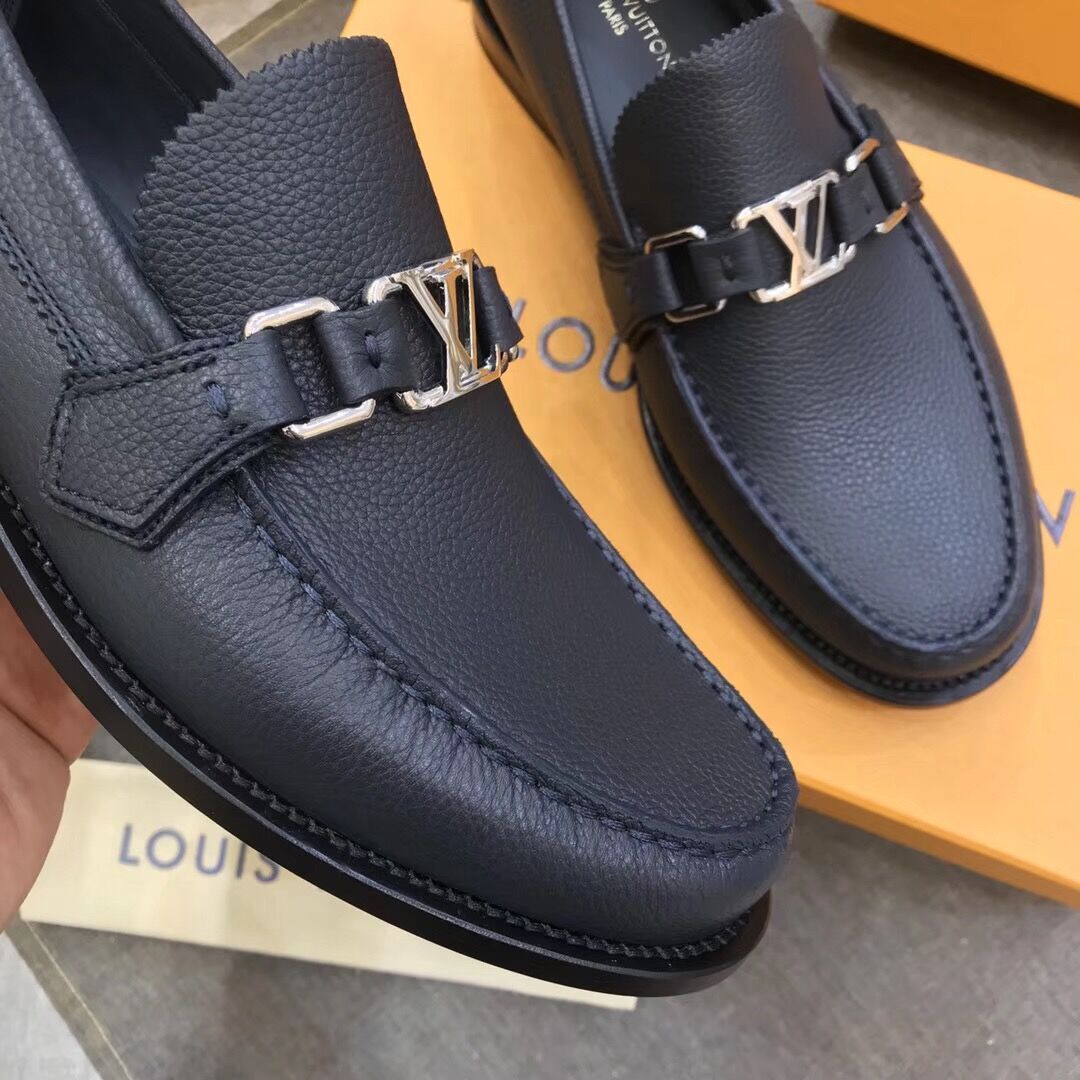 lv新款驾车皮鞋,好绅士百搭
