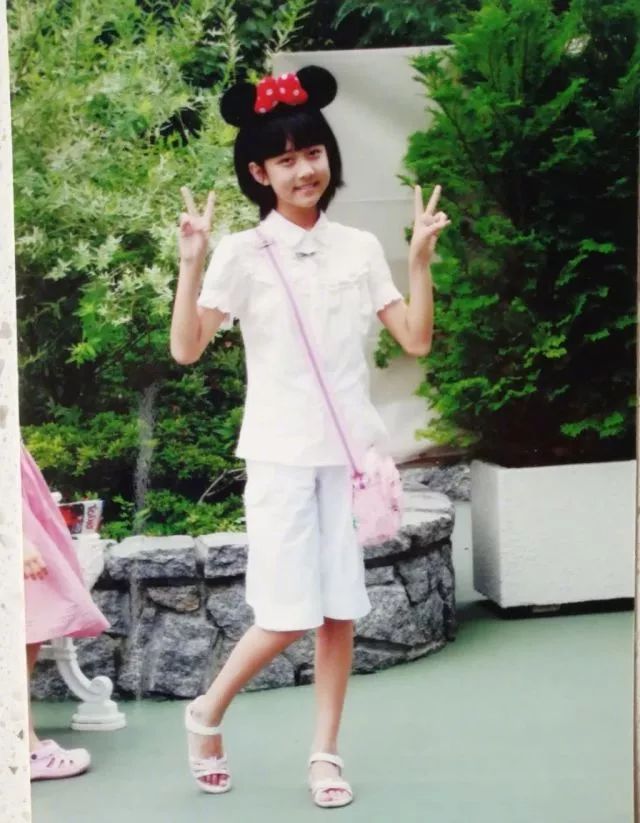 追多了创造101火箭少女队snh48年度总决选中报冠军李艺彤荣登热搜颜值