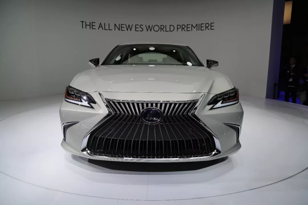 雷克萨斯es将于7月26上市预售28504740万元