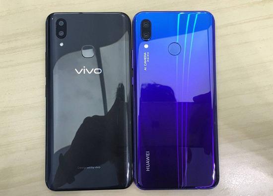 华为nova 3邀请函到 t恤和手机一样好看