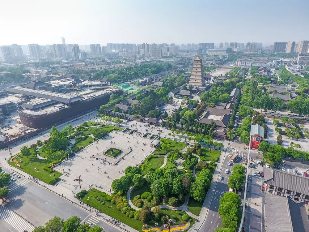 兵马俑,钟鼓楼,古城墙,大雁塔 小雁塔,大明宫,曲江池,大唐芙蓉园