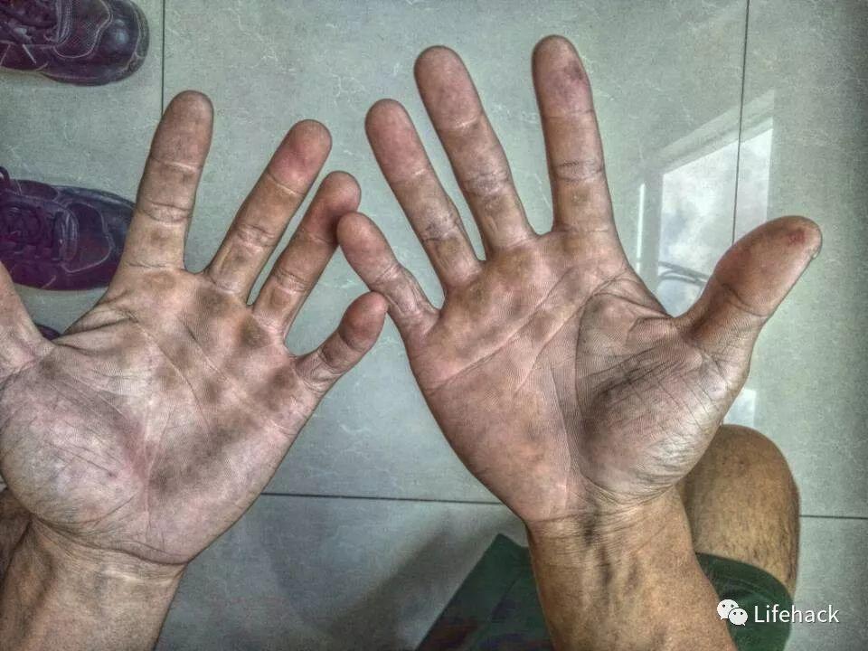 肌肉男的手,原来这么“丑”_凤凰网