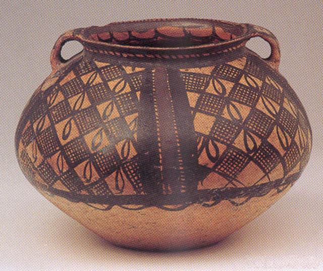 首页 文化视野 图片集锦   古代陶瓷的纹饰有各种不同的称呼,并没有一