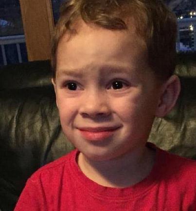 当88年的倪妮撞衫94年的郑秀晶你更爱哪一款