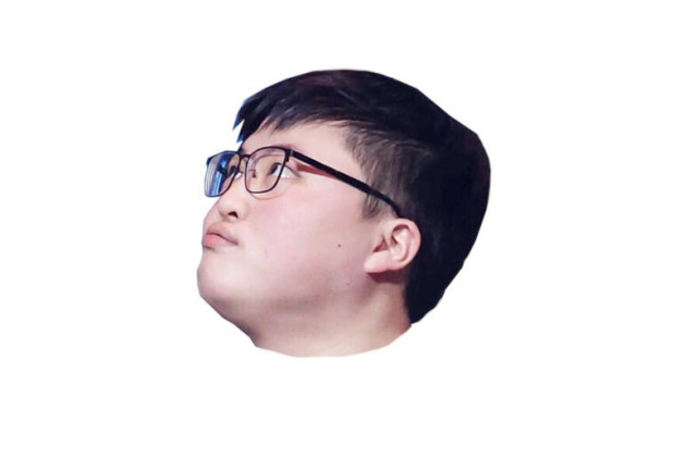 uzi女友晒自拍问丑吗?网友:狗子说丑我听到了!