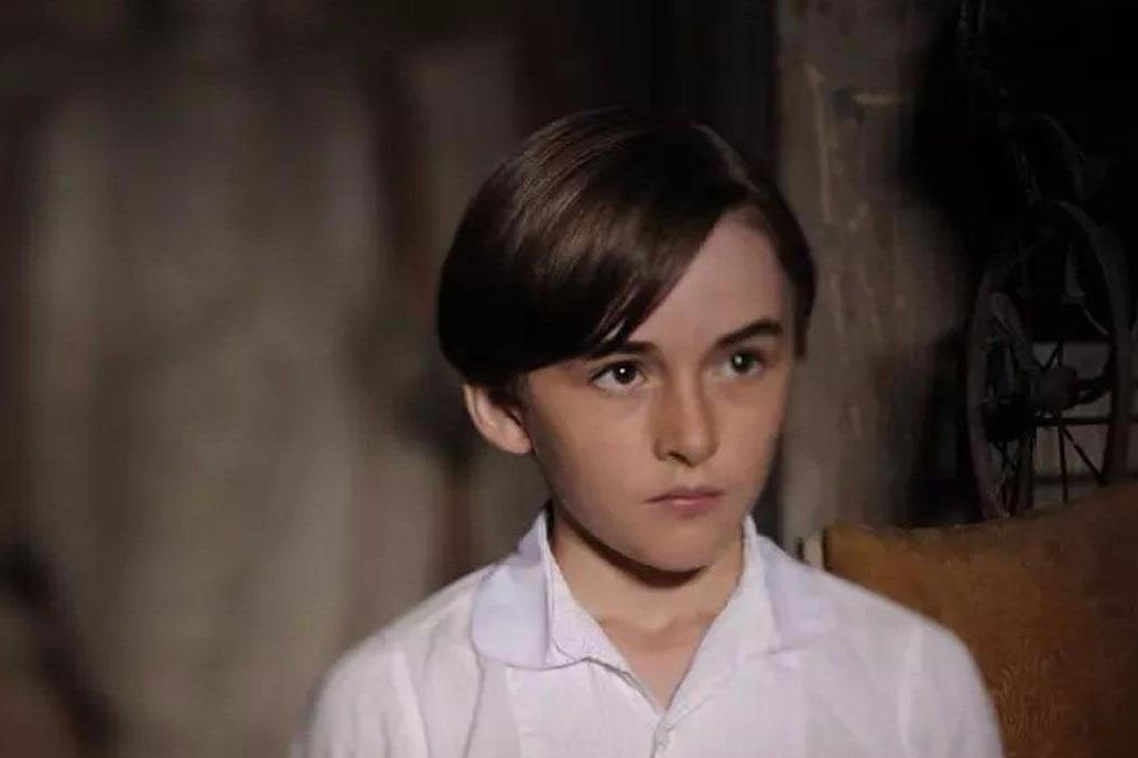 胆小者看的恐怖电影解说: 8分钟看懂英国恐怖片《觉醒》