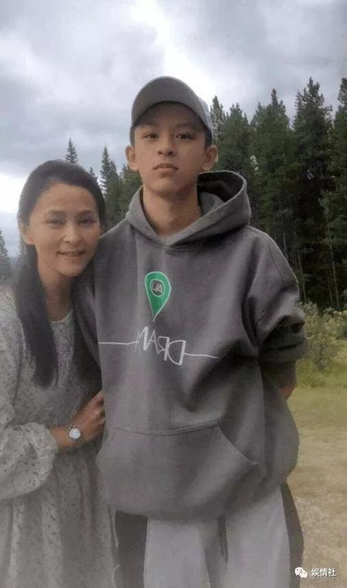 最美琼瑶女郎为爱走天涯做十年贤妻抵不过新欢一月