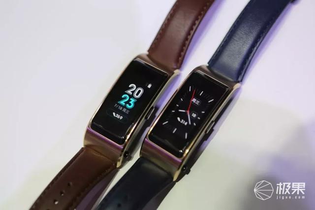 秒变蓝牙耳机!华为手环b5发布:触控彩屏,商务必备利器!