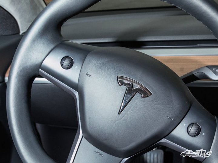 特斯拉model3重新定義汽車內飾