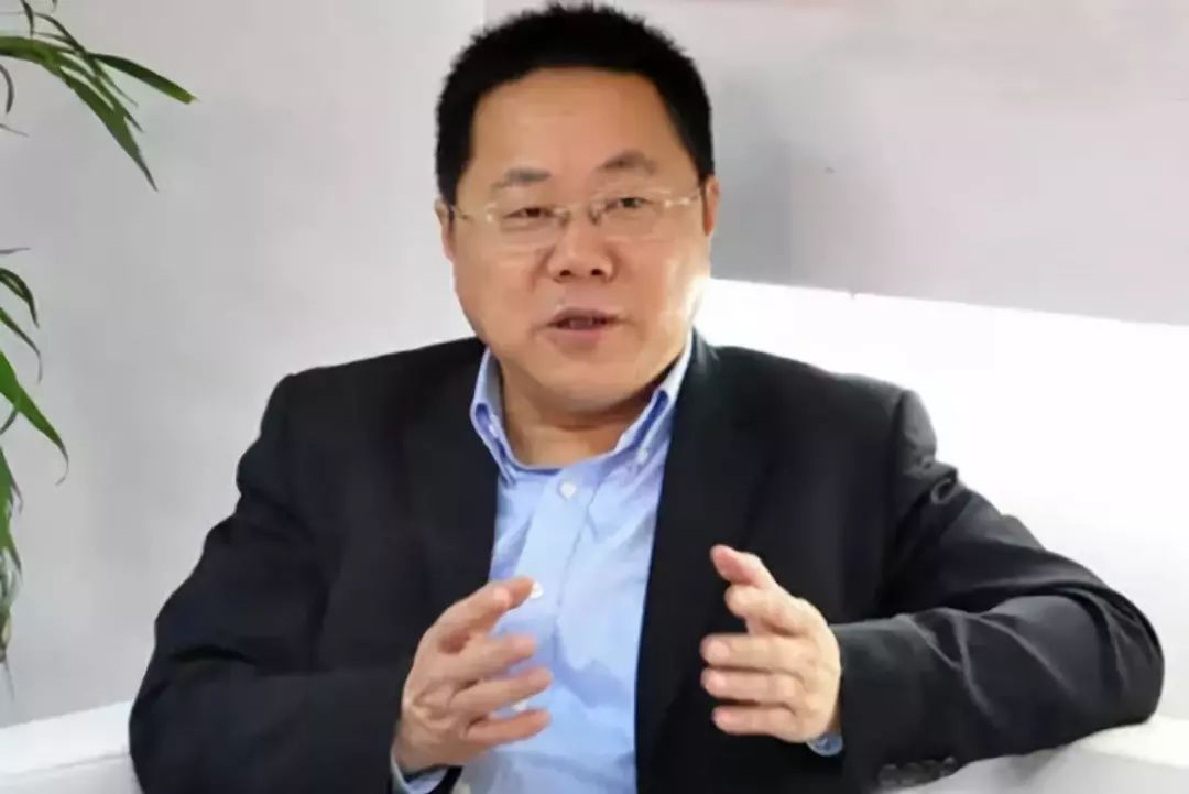 2018年国内汽车市场波云诡谲,各大汽车圈的大佬,纷纷做出了自己的选择