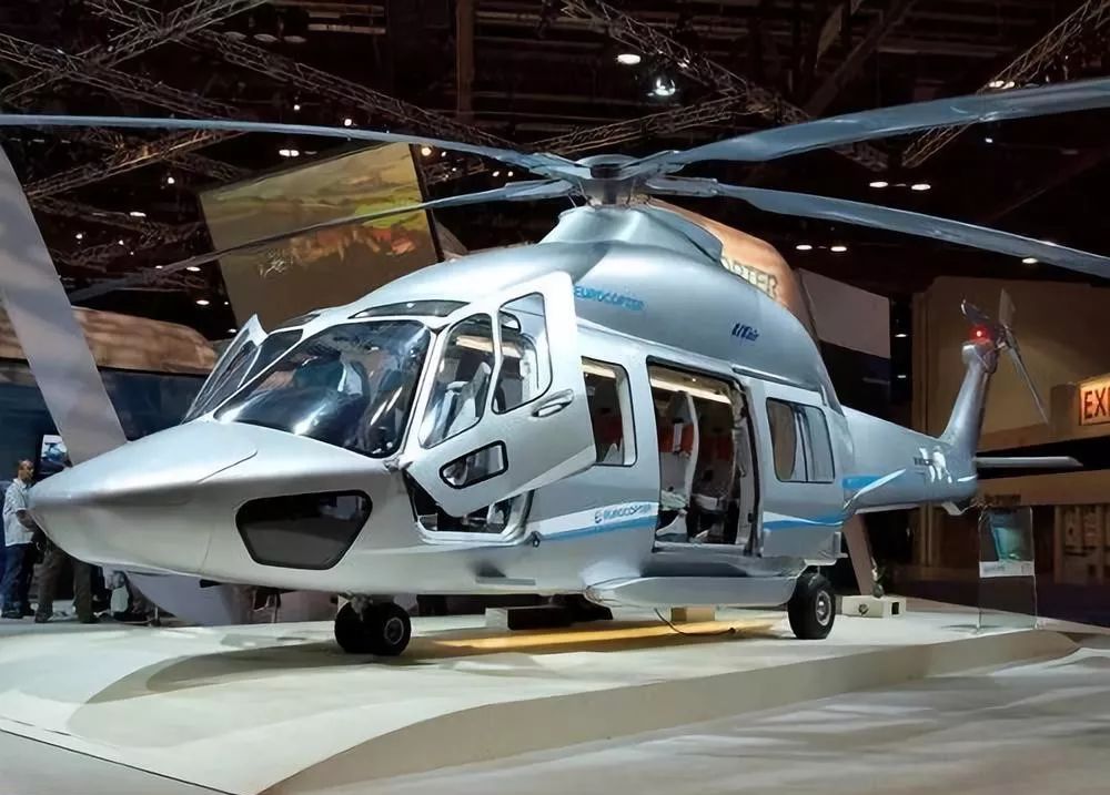 社会万象 > 正文 ▲中法联合研制的ec-175中型直升机.