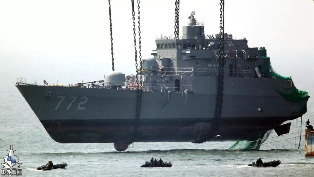 韩国浦项级轻型护卫舰图片