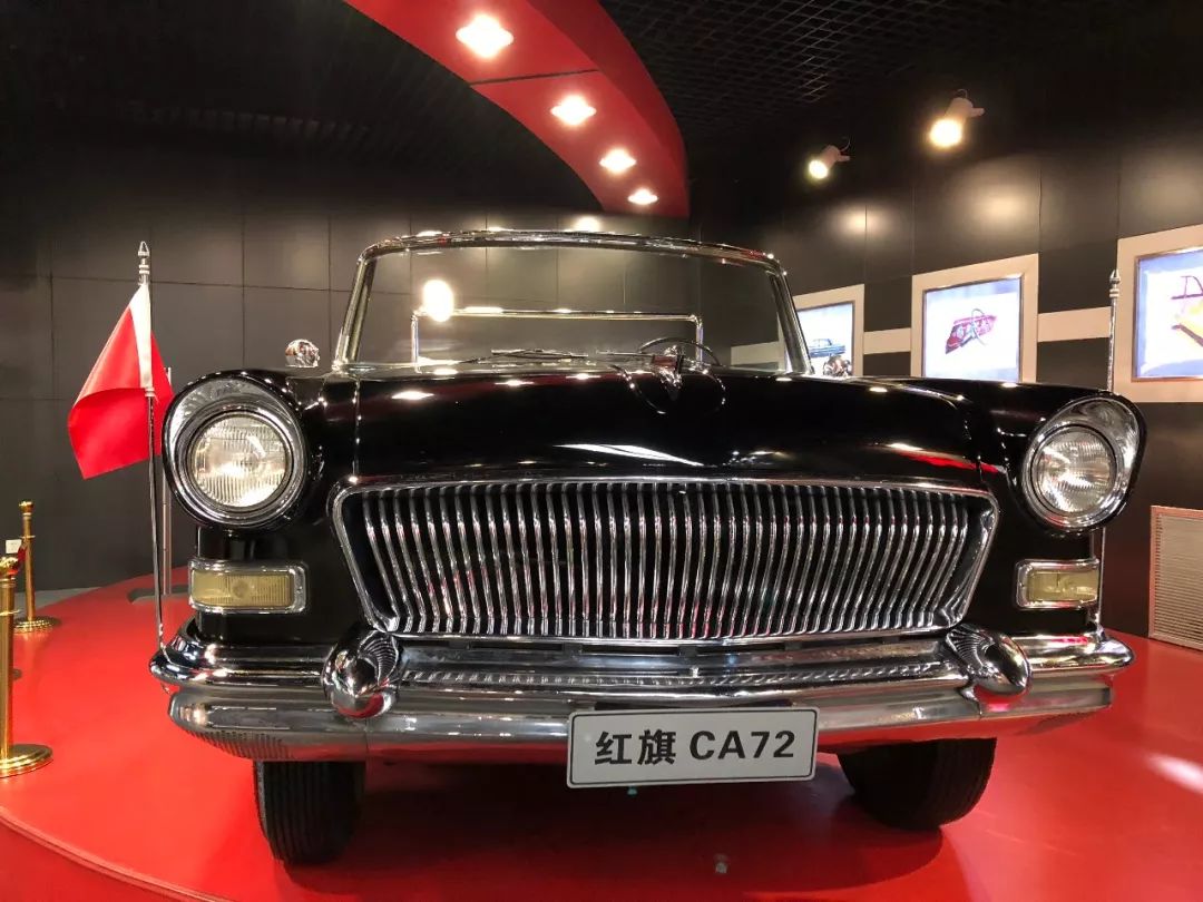 在首款轿车诞生之后,红旗还相继生产了红旗ca72,ca770,ca630,ca7720等