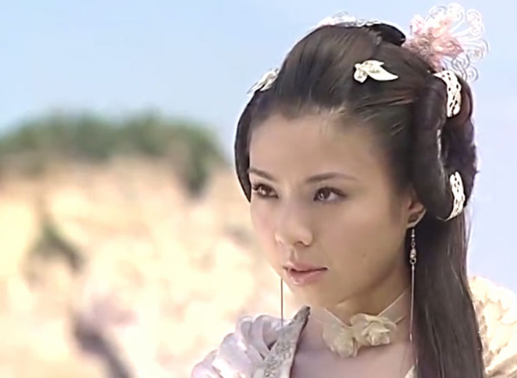 戴蕾丝项链的古装女子,红拂美艳,拜玉儿娇俏,白飞飞淡雅怡人_凤凰网