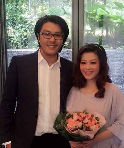 不久前,据台湾媒体报导,从新加坡来台湾发展的新星歌手邱锋泽向记者说