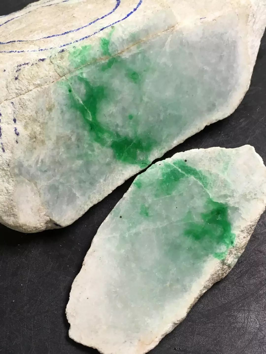 翡翠原石木那厂口特征,混沌初开,"木那"至尊